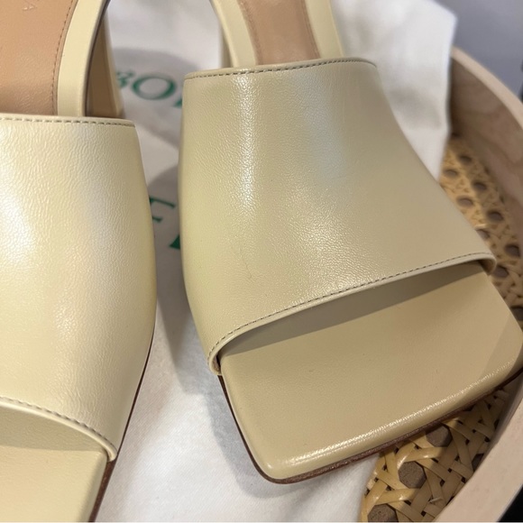 BOTTEGA VENETA
Beige Stretch Heeled Mules - Picture 3 of 6